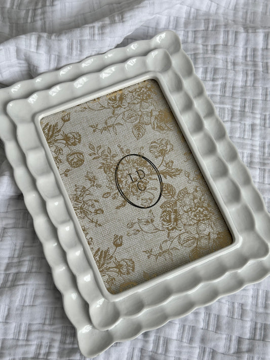 Double Teared Scalloped Detail 5"x7" White Frame